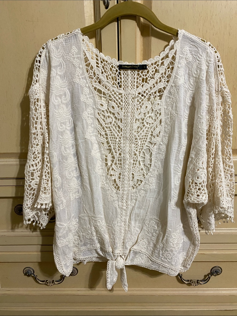 NWOT Sincerly Jules Cream Crochet Tie-Front Tunic Top